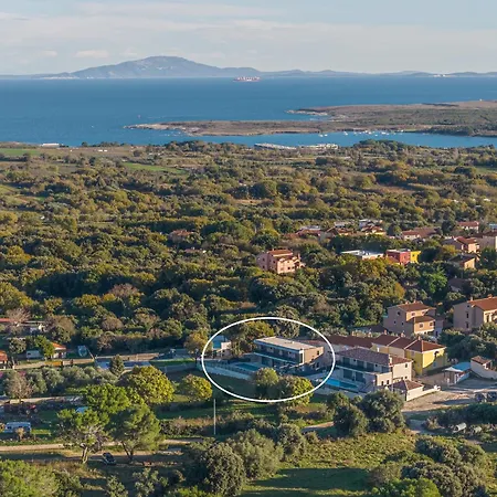 Casa Carla Near Medulin For 10 Persons With 48 M2 Heated Pool And Beautiful Sea View - Pet Friendly Ližnjan